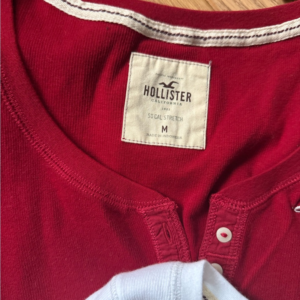 NWT - Set of 3 Hollister Henley’s. Gray, Cream, and Red Long Sleeve Tops - Picture 3 of 7